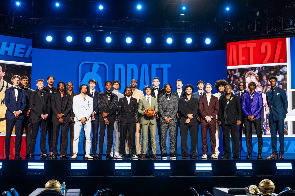 DOTA2 Ti14肉山争夺成胜负关键：不朽之守护与经济领先如何通过视野控制决定战局-saba电竞